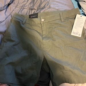 Lululemon commission short